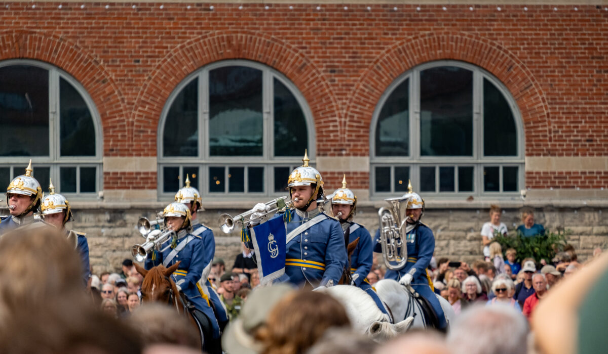 Beridna Högvakten red genom Lund 