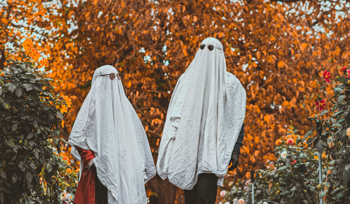 Helgon, själar och halloween – vad firar vi egentligen?